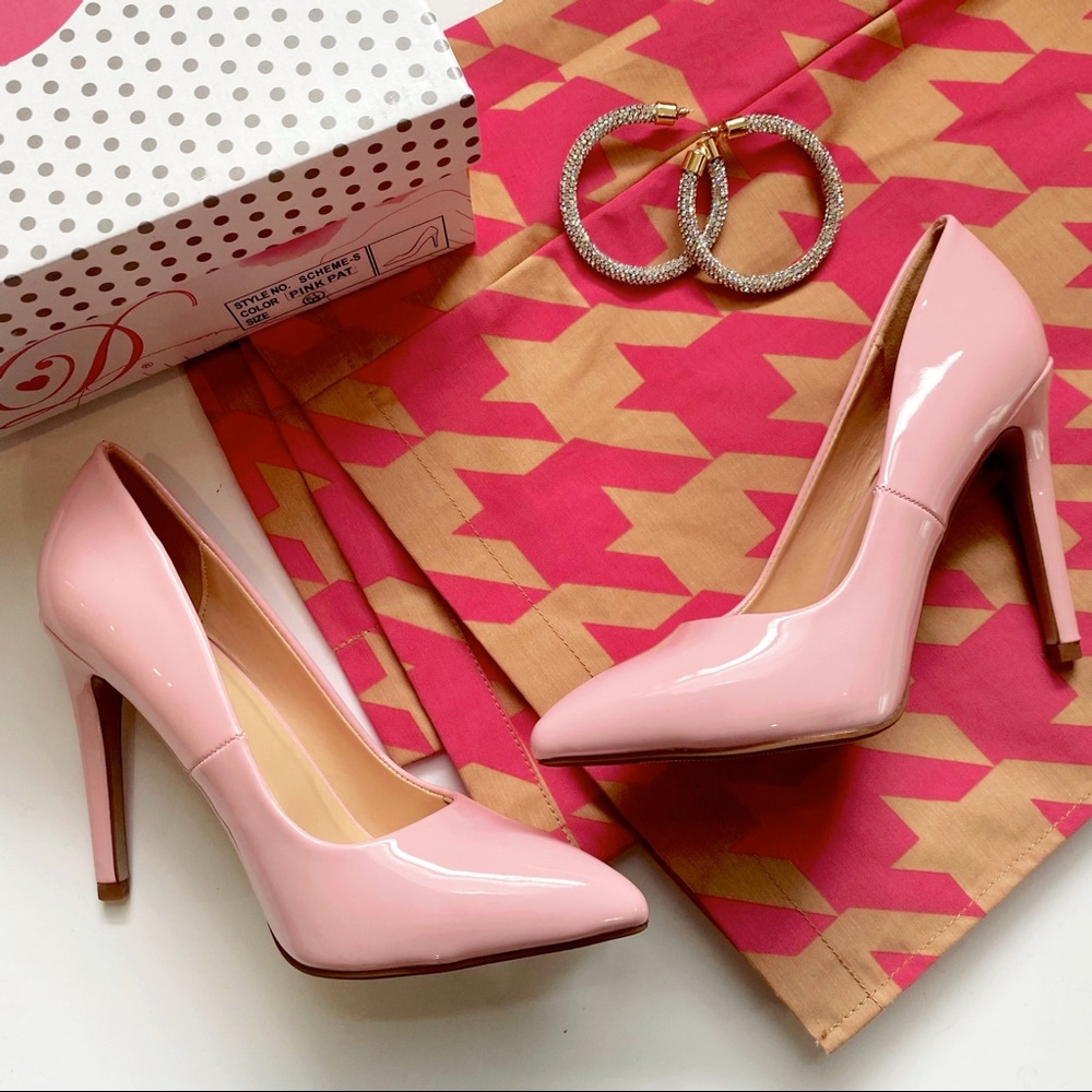 Delicious Scheme faux patent heels baby pink pumps